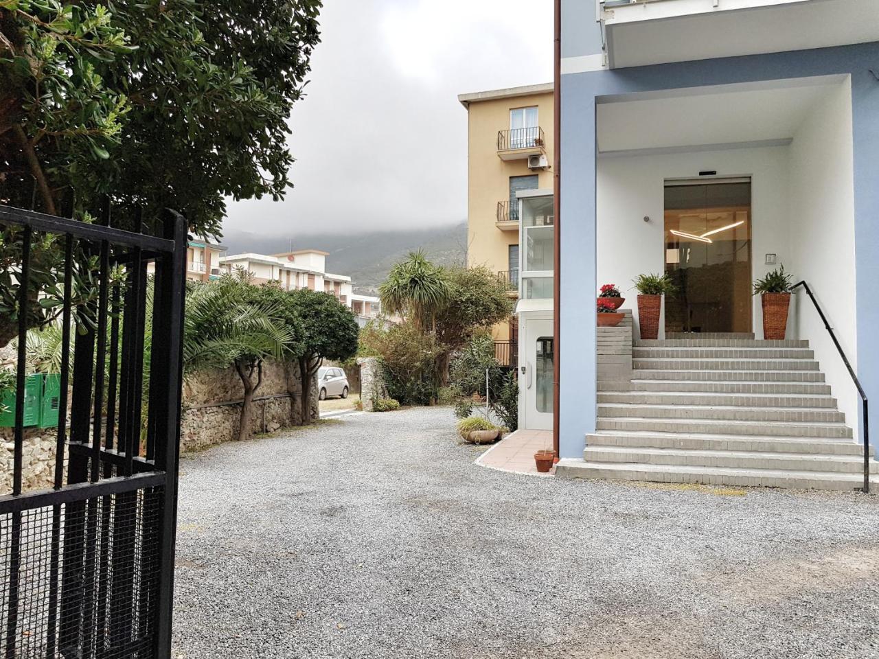 Residence Argentina R.T.A. Spotorno Exterior photo